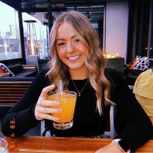 Meet your Posher, Emily